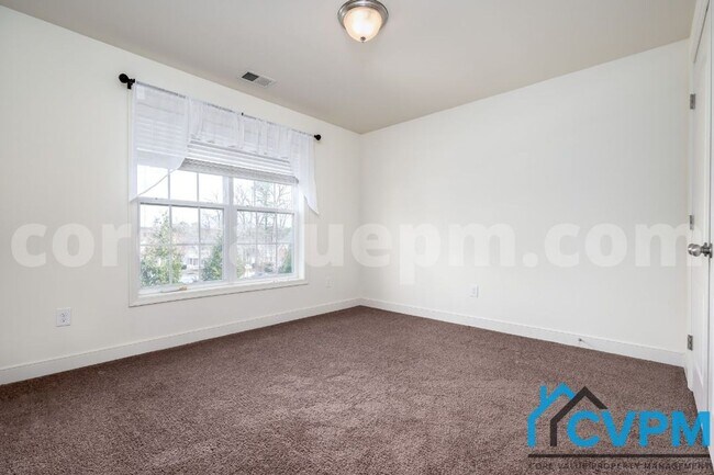 Building Photo - 1337 Jamestown Dr