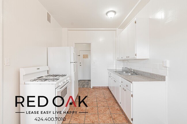 Building Photo - 2700 San Marino St