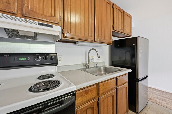 Building Photo - Kihei Manor