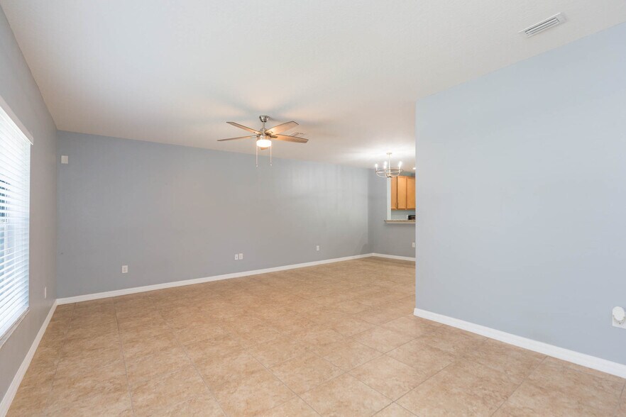 Building Photo - 15939 Fishhawk View Dr
