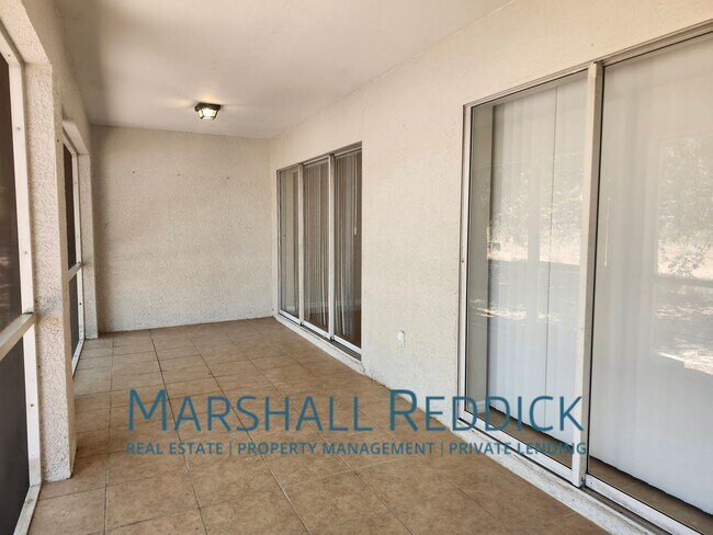 Building Photo - Super cute 2 bedroom 2 bath close to pine ...