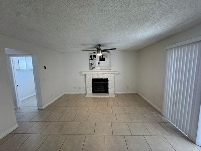 Building Photo - Nice 3 bedroom home for rent