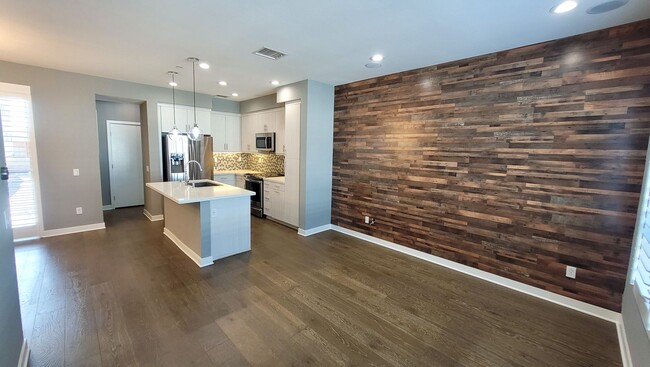 Building Photo - Available! Modern Tri-Level Smart Townhome – Montebello South 1/2 Months FREE