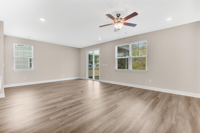 Building Photo - 7068 Shooting Star Way