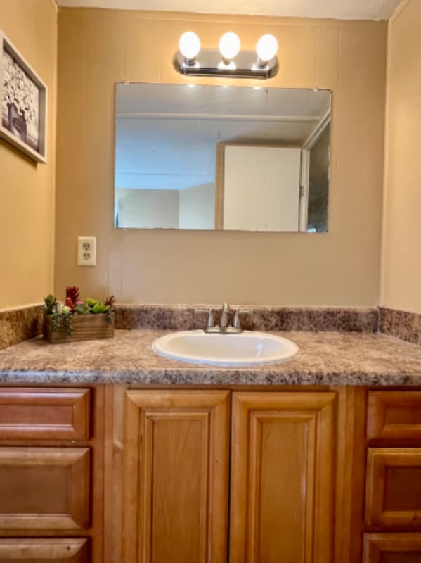 Building Photo - 106 Oleander Dr
