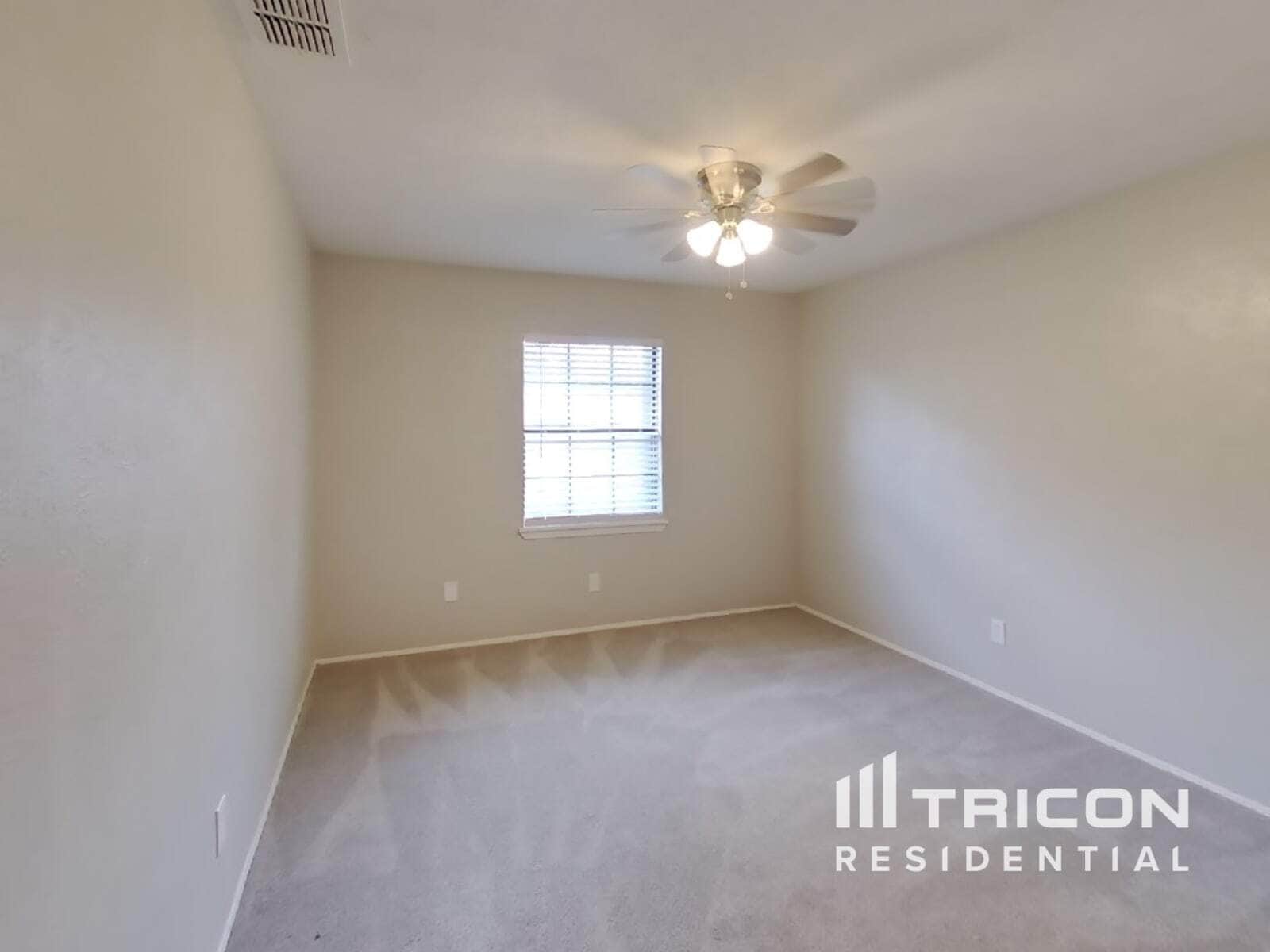 Building Photo - 509 Forestwood Dr