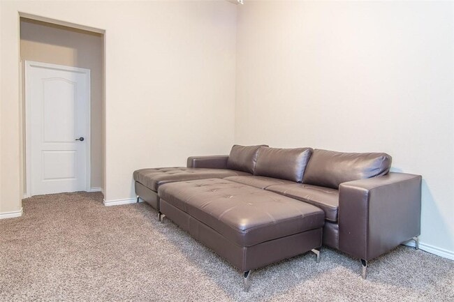 Building Photo - 4105 Comanche Dr