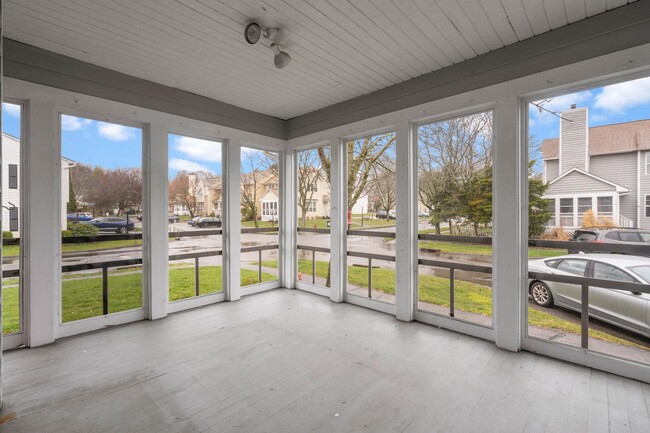 Building Photo - 13 Taconic St