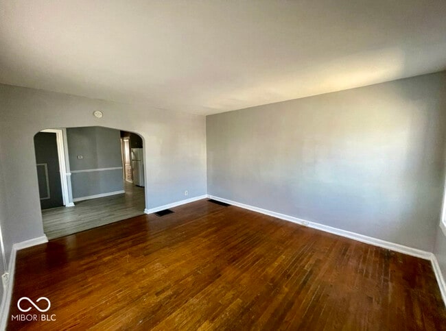 Building Photo - 2827 E Brookside Ave
