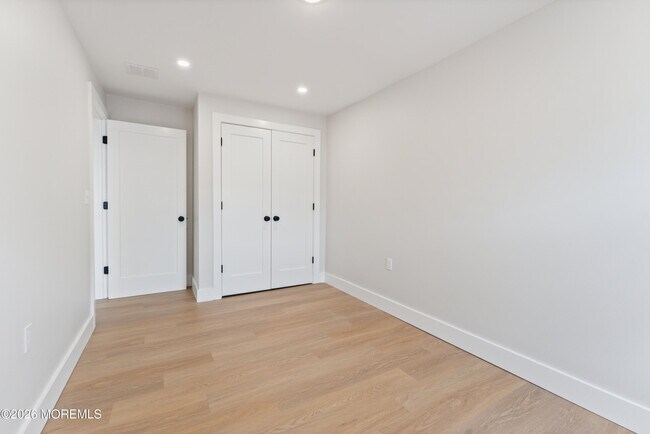 Building Photo - 64 W Main St