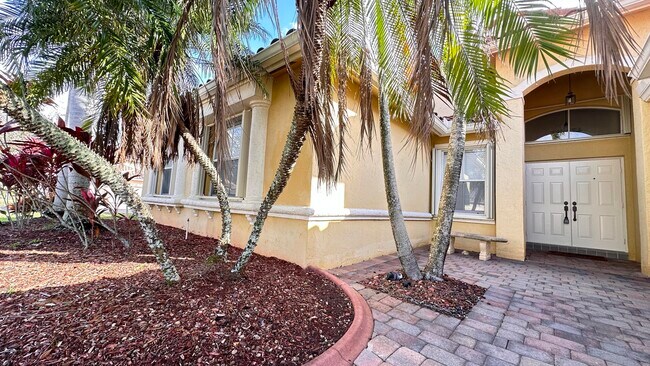 Building Photo - 19010 SW 10th St