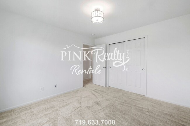 Building Photo - 8033 Buffalo Horn Dr