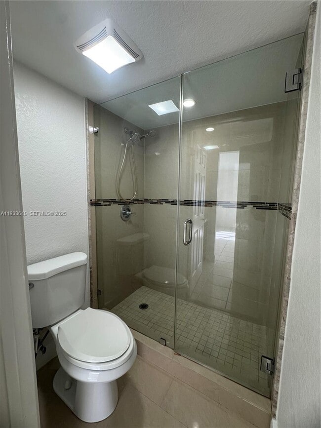 Building Photo - 1221 SW 122nd Ave