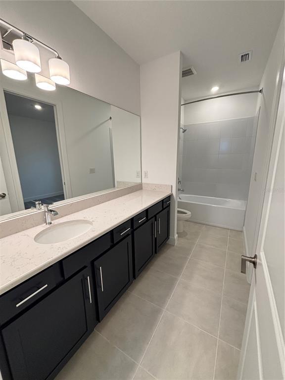 Building Photo - 16117 Isola Pl