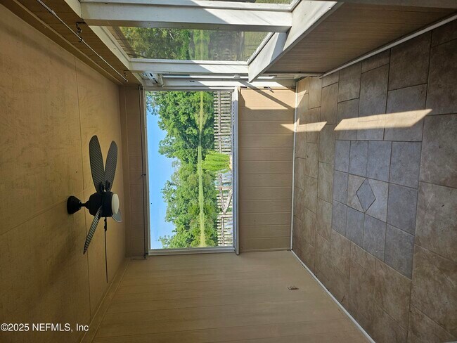 Building Photo - 4227 Hanging Moss Dr