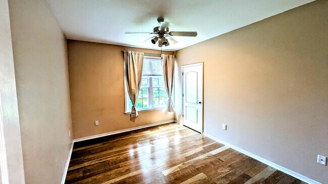 Building Photo - ANNUAL UNFURNISHED GROUND FLOOR CONDO 3 BED 2 BATH