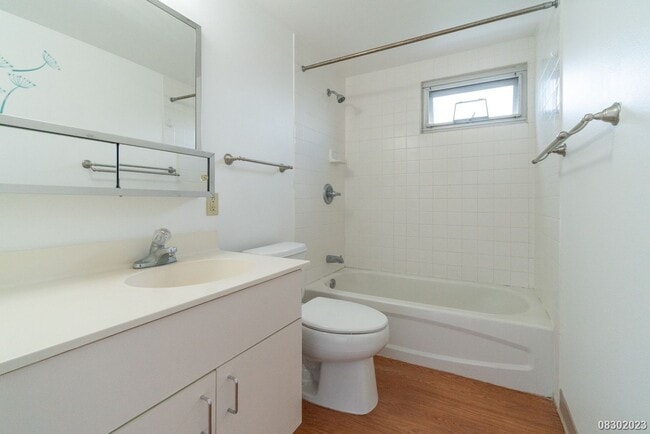 Building Photo - 3BR/1BA IN SECURED BLDG (Pets Negotiable) PLANTATION TOWN APTS (Waipahu)