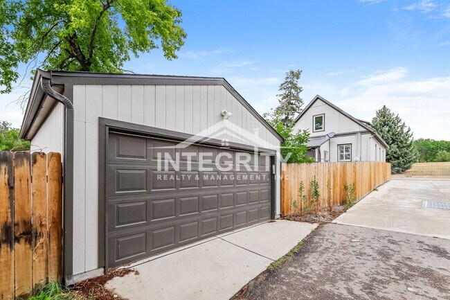 Building Photo - 3622 W 29th Ave