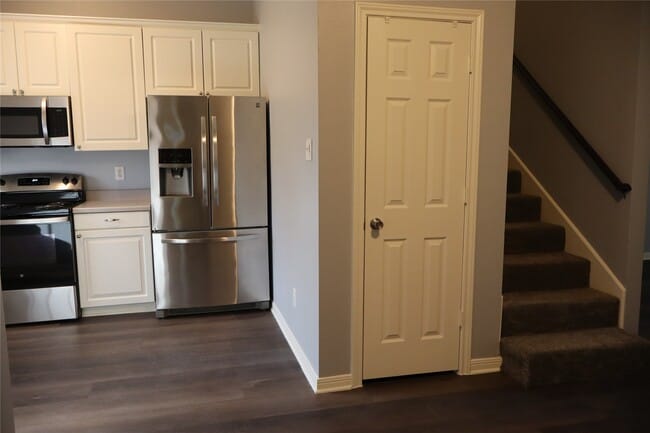 Building Photo - 1063 Birnham Woods Blvd