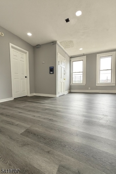 Building Photo - 500 Bond St