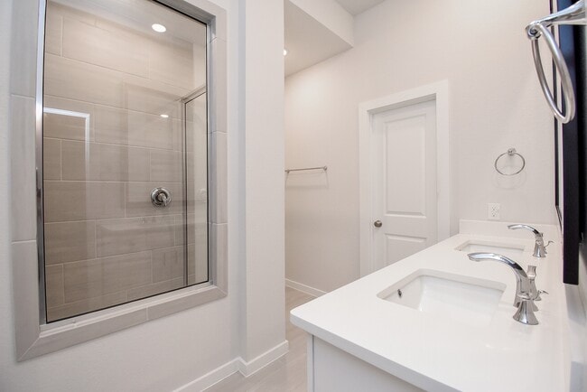 Building Photo - 16635 Bristol Steel Ln