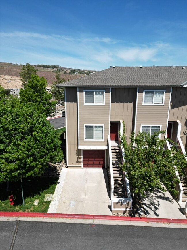 Primary Photo - Wonderful and Sunny Rancho San Rafael Town...