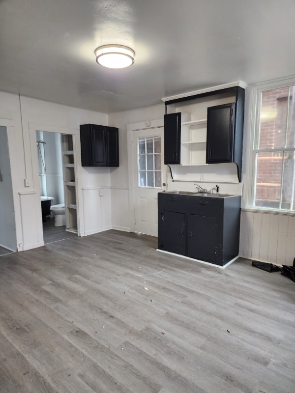 Building Photo - 16 3rd St