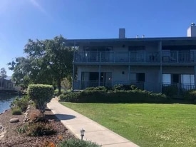Building Photo - 158 Kern St