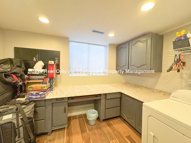 Building Photo - Wonderful Draper East Bench Home with Gorgeous Valley Views