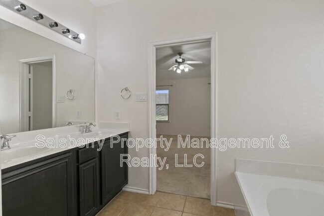 Building Photo - 504 Byron Nelson Dr