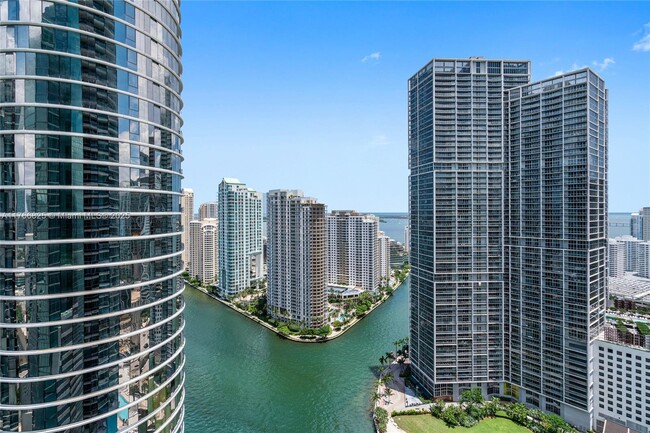 Building Photo - 200 Biscayne Blvd Way