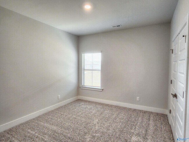 Building Photo - 102 Mississippi St