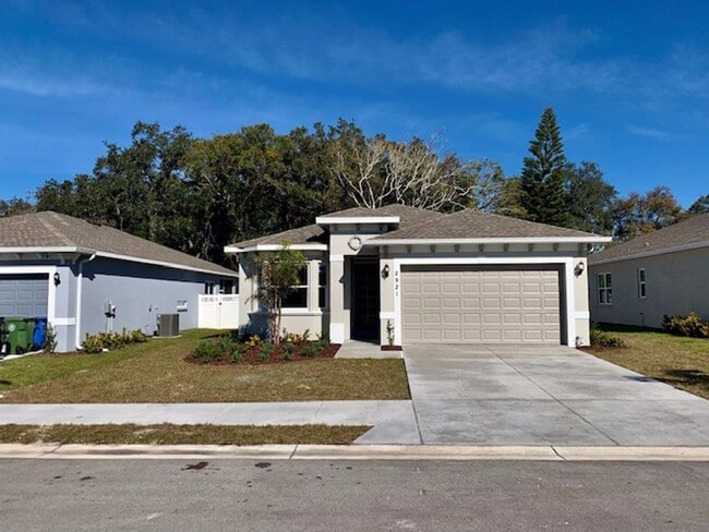 Building Photo - Newer Home waiting for you !