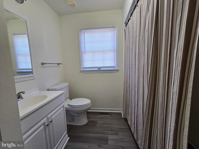Building Photo - 23 Lordship Ln