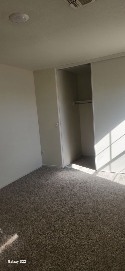 Building Photo - 3 BEDROOM IN THE SPECTRUM AT VAL VISTA