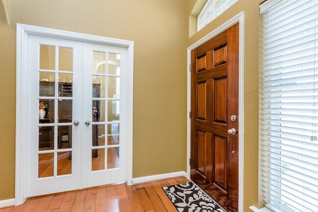 Building Photo - 6639 Larocke Trail