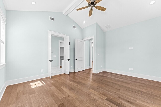 Building Photo - 465 Karcher Ave
