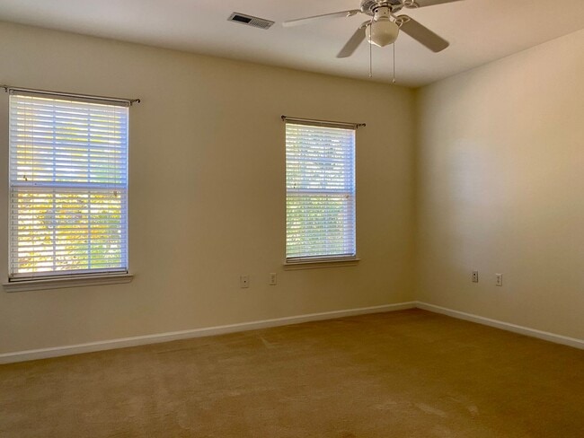 Building Photo - 2621 Oldgate Dr