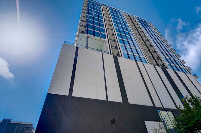 Building Photo - 1211 Caroline St