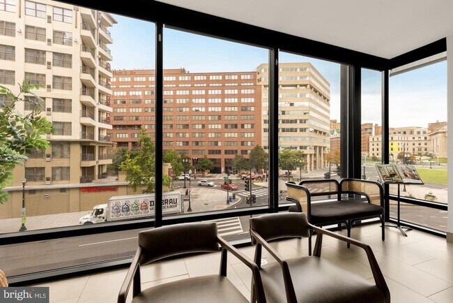 Building Photo - 1133 14th St NW