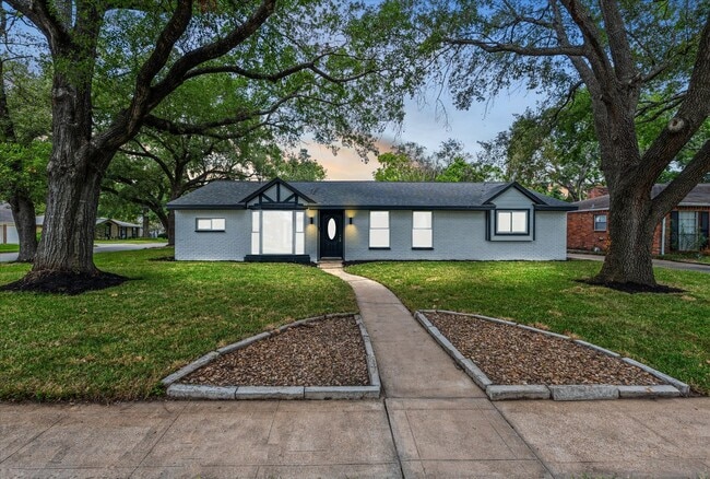 Primary Photo - 10730 Wickersham Ln