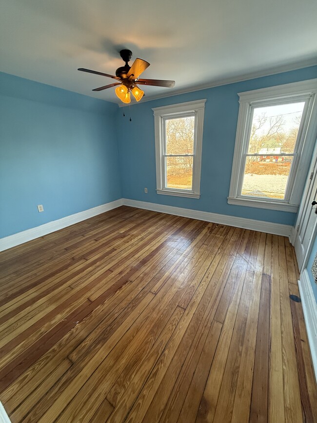 Building Photo - 713 Clairmount Ave