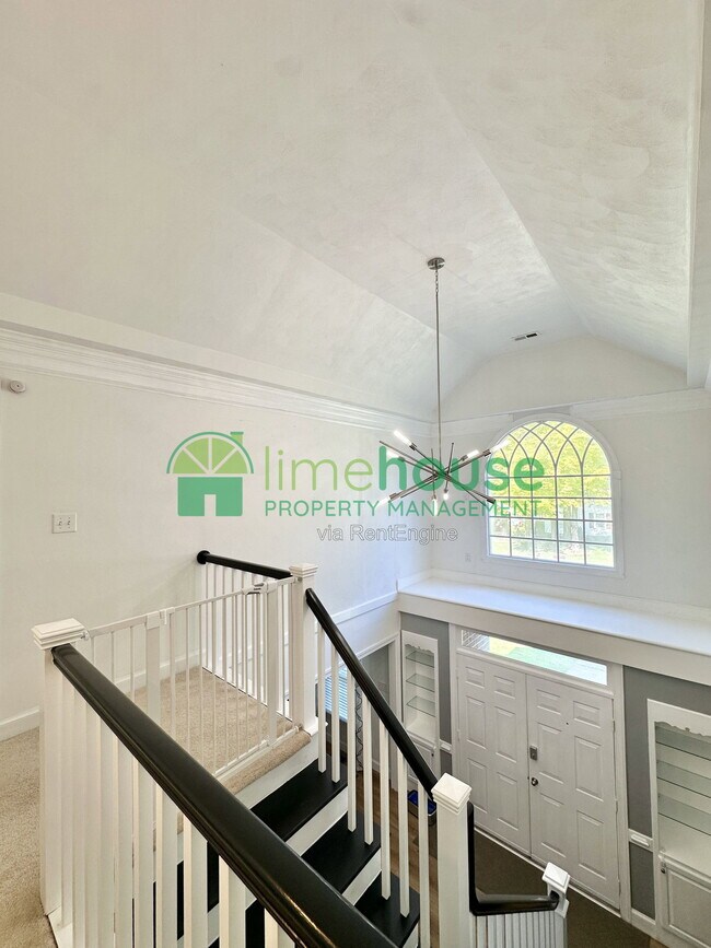 Building Photo - 948 Forest Lakes Cir