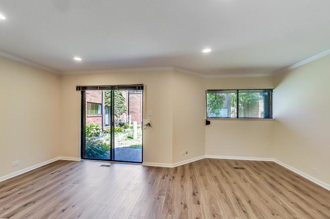 Building Photo - 827 S Racine Ave