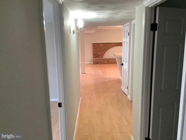 Building Photo - 9300 Southmoor Ct