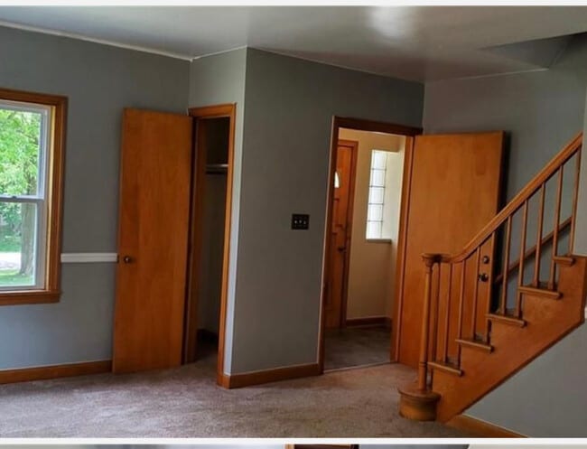 Large Living Room - 1184 Sunset Dr