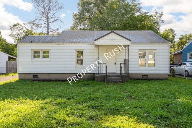 Building Photo - 169 Everglades Blvd