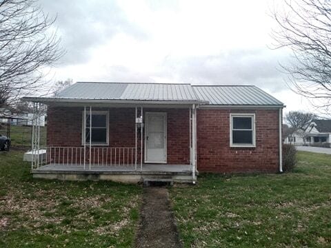 Building Photo - 401 Amber St