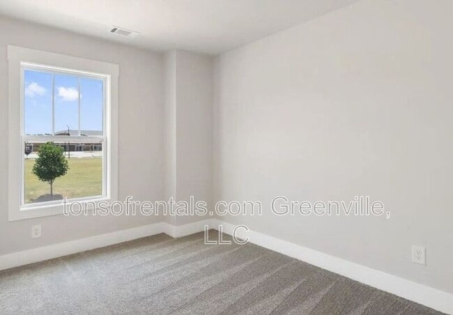 Building Photo - 203 Dalmatian Dr