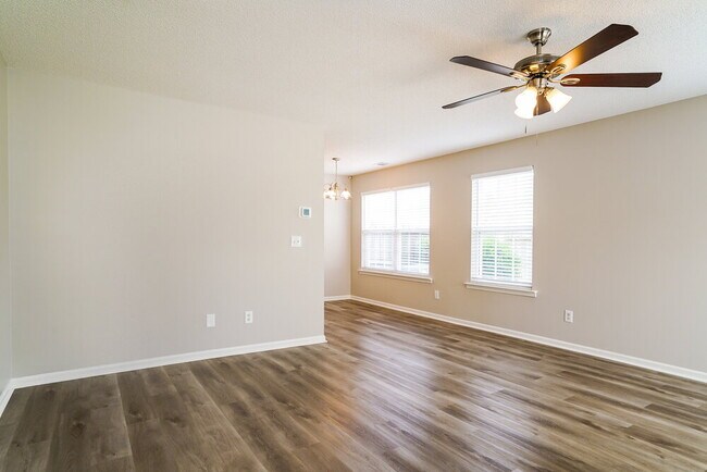 Building Photo - 8145 Wesley Farm Dr